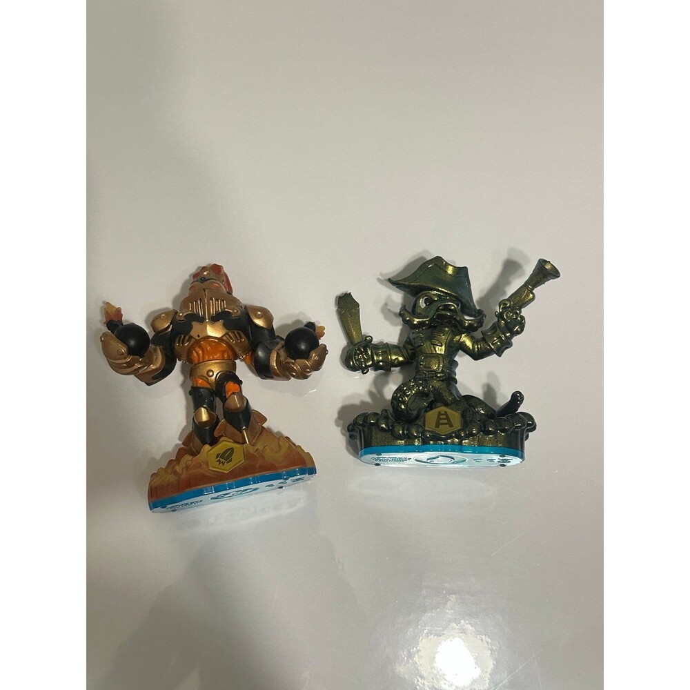 Skylanders Swap Force Green / Gold Wash Buckler Variant And Blast Zone